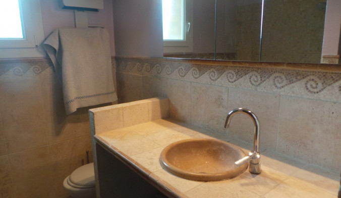 MONTEUX ( 84170) Villa rdc + 1 étage - 7 pièces - 185 m2