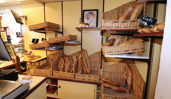 Boulangerie Pâtisserie - 108 m2 et 2  appartements - 66 m2 et 29 m2 - Coeur de ville de PRADES